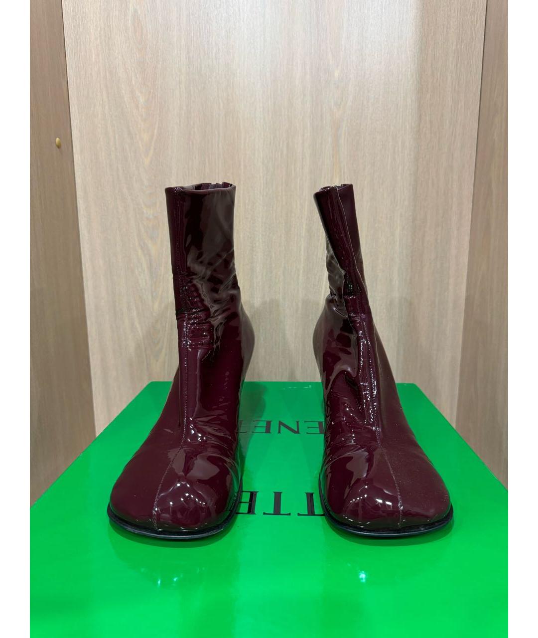 BOTTEGA VENETA Бордовые ботильоны из лакированной кожи, фото 2