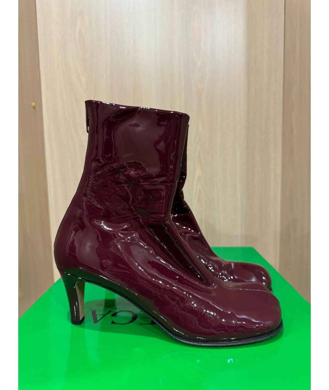 BOTTEGA VENETA Бордовые ботильоны из лакированной кожи, фото 6