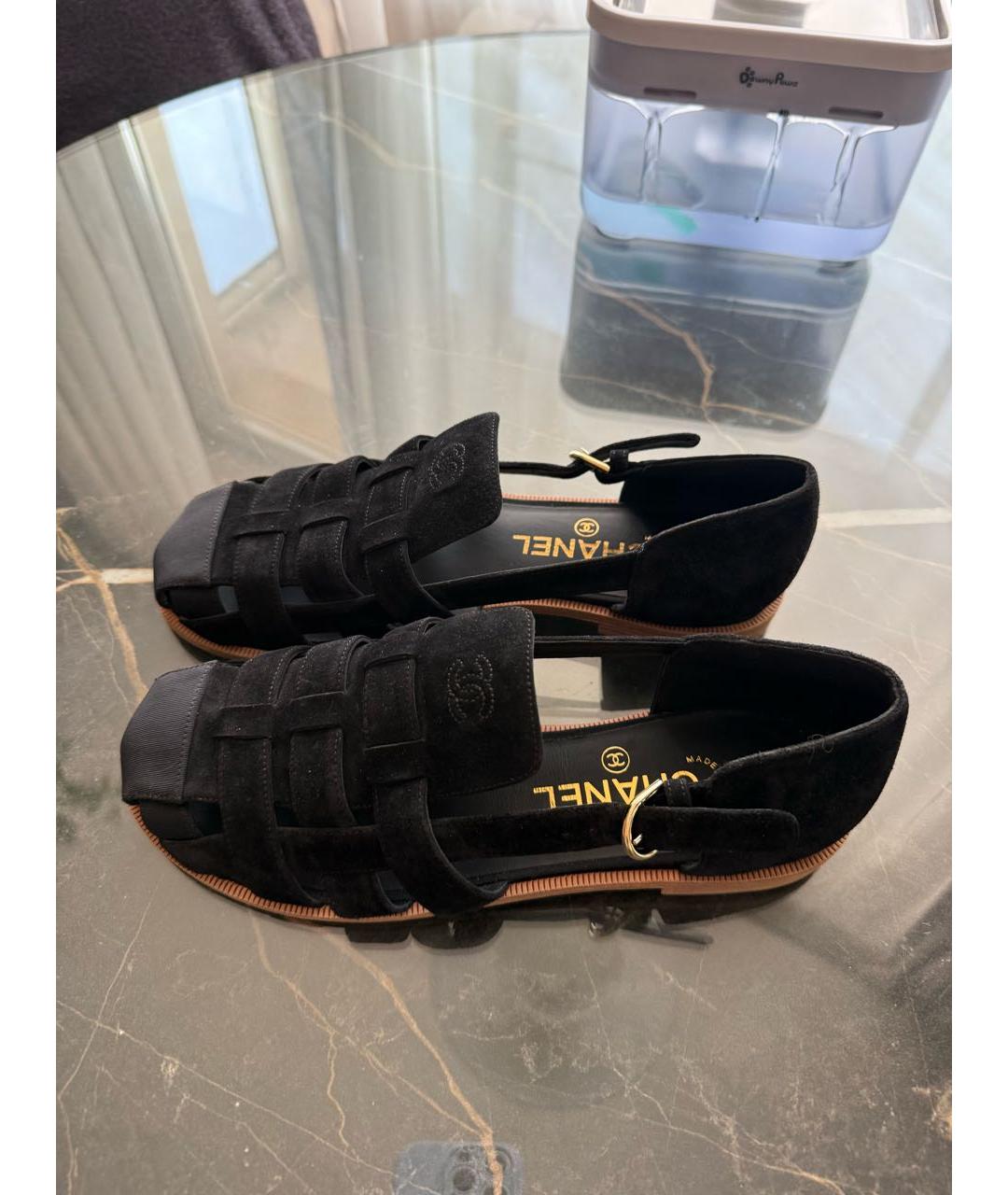 CHANEL Черные замшевые сандалии, фото 4