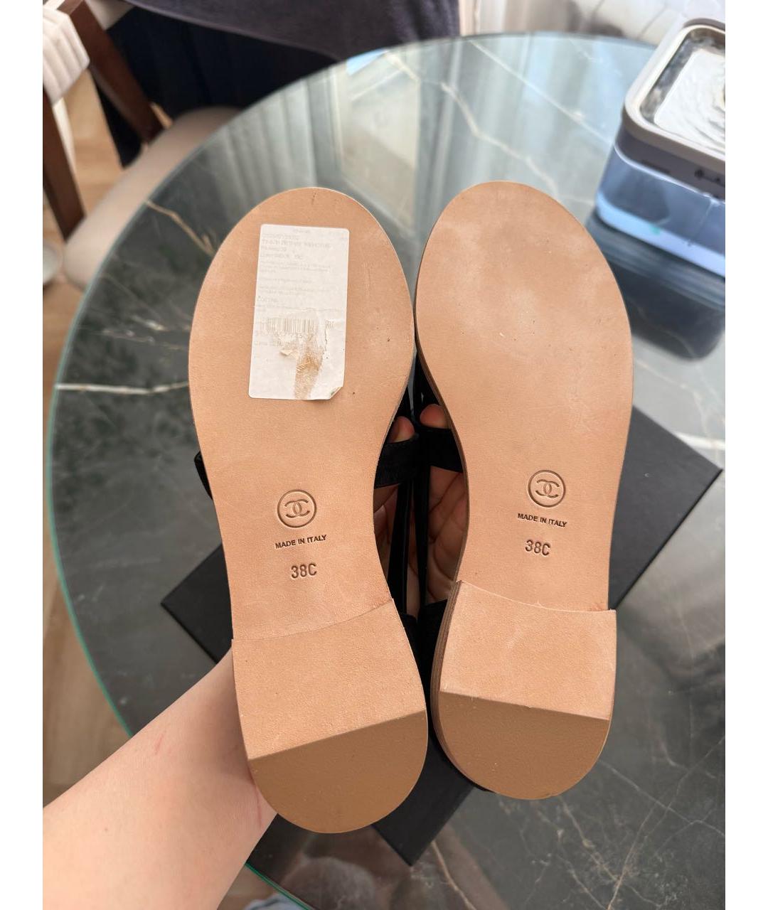 CHANEL Черные замшевые сандалии, фото 3