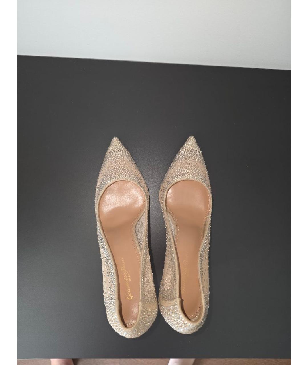 GIANVITO ROSSI Бежевые текстильные туфли, фото 3