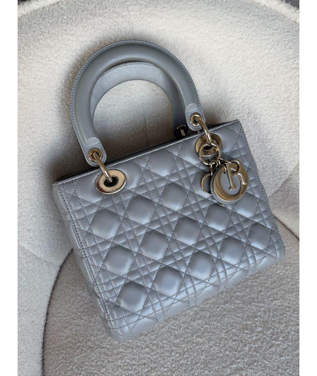 CHRISTIAN DIOR Серебряная кожаная сумка с короткими ручками, фото 2