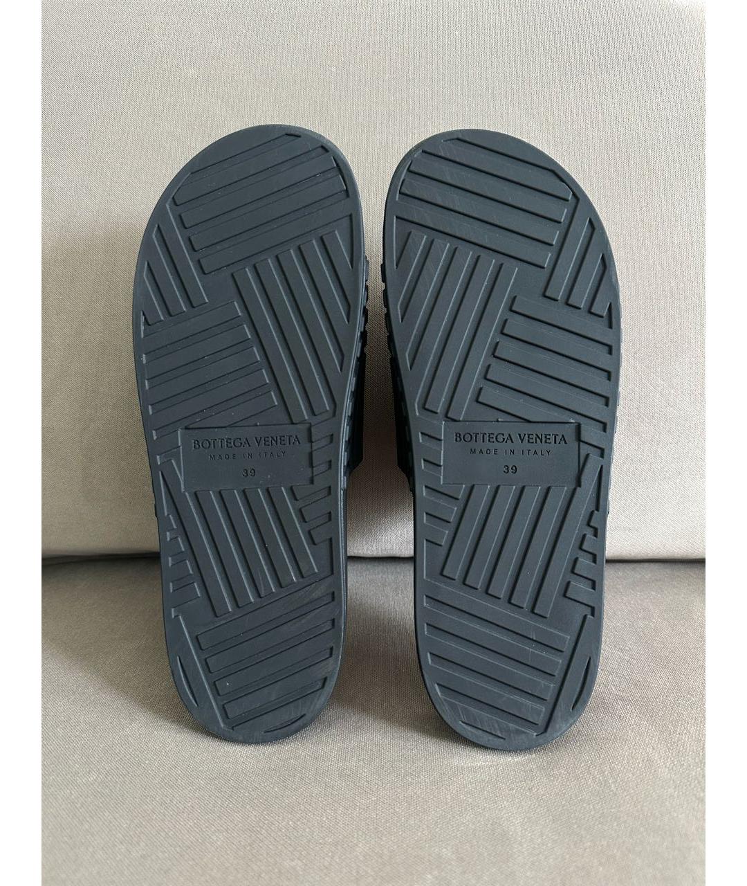 BOTTEGA VENETA Черные резиновые шлепанцы, фото 5