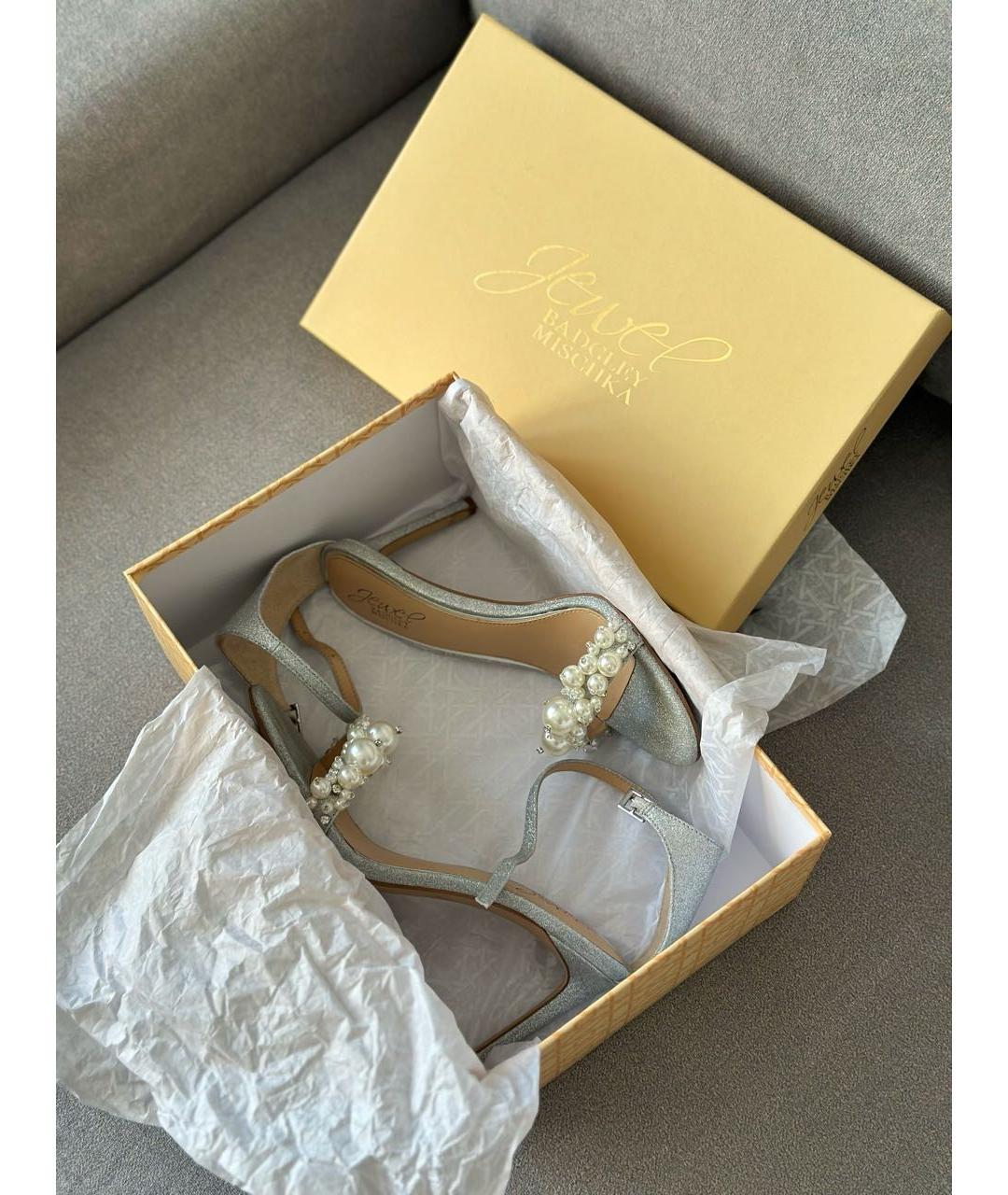 BADGLEY MISCHKA Серебряные босоножки, фото 2