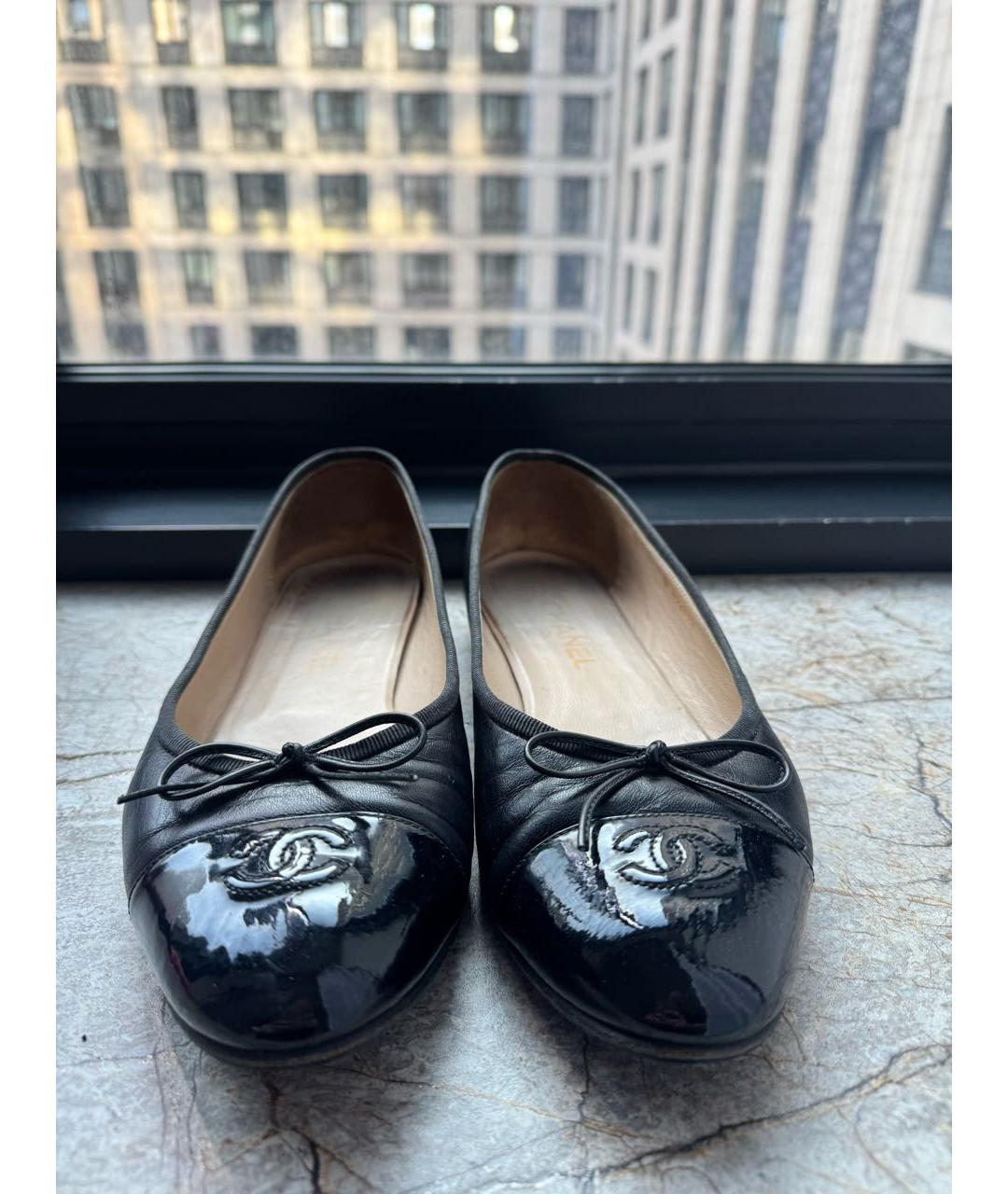 CHANEL Черные кожаные балетки, фото 2