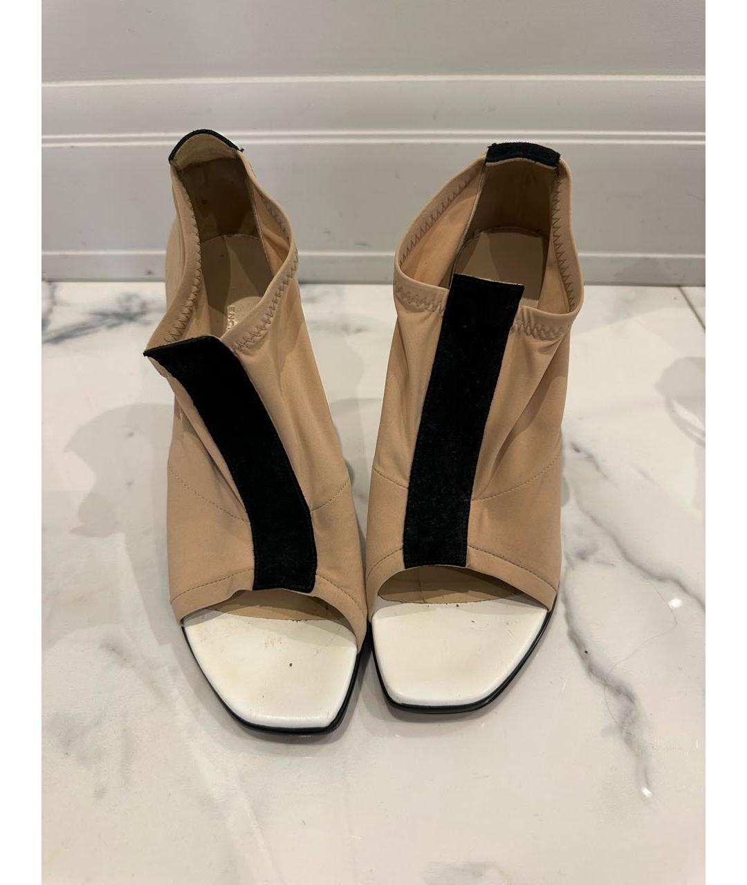 BALENCIAGA Бежевые текстильные босоножки, фото 2