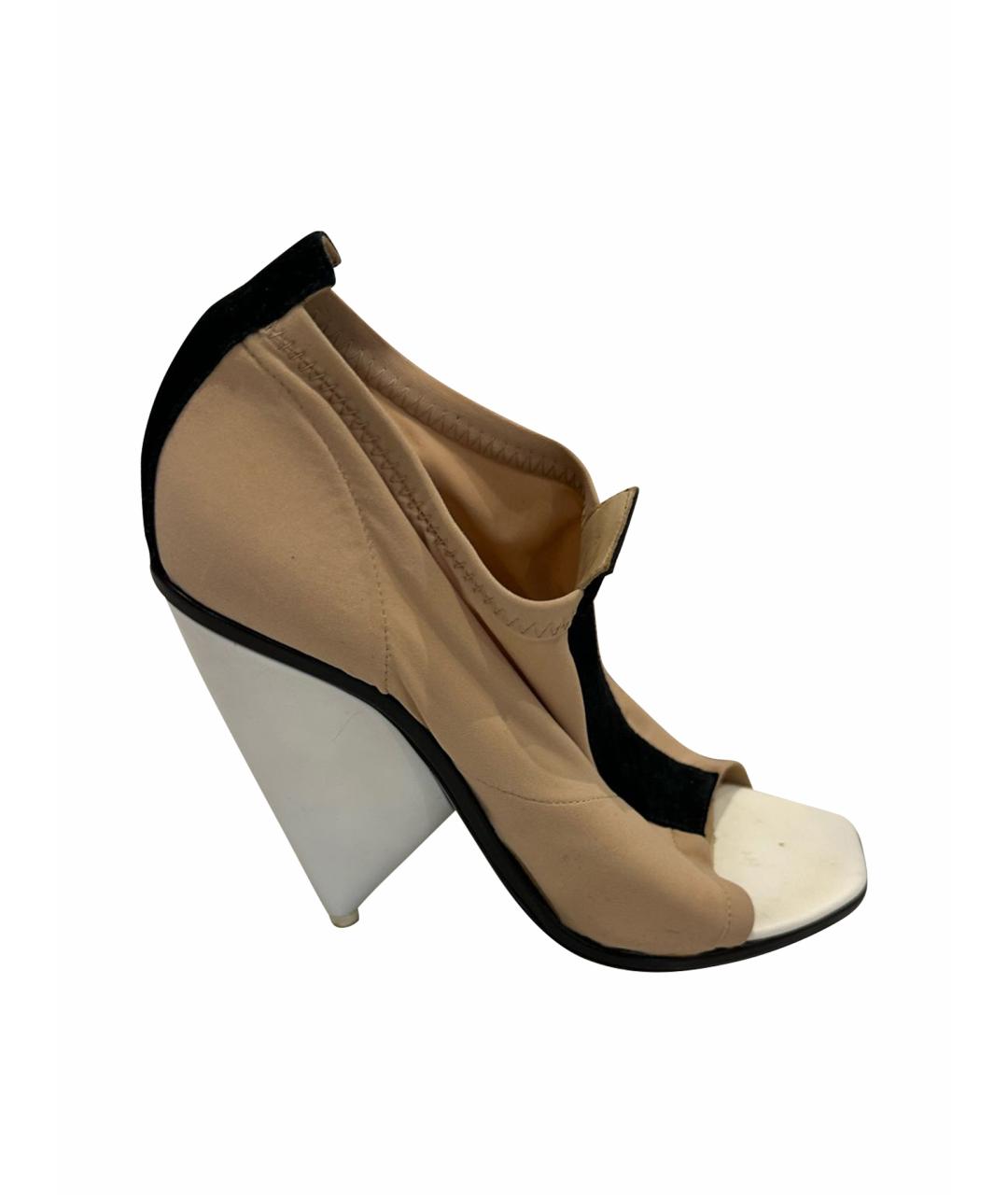 BALENCIAGA Бежевые текстильные босоножки, фото 1