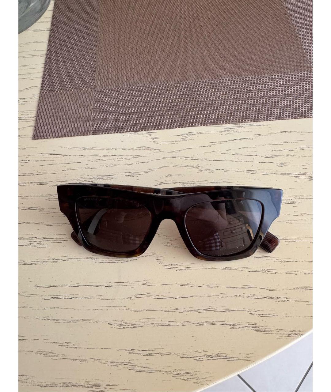 BURBERRY Коричневые пластиковые солнцезащитные очки, фото 8