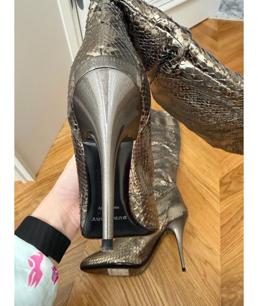 BURBERRY Золотые ботильоны из экзотической кожи, фото 4