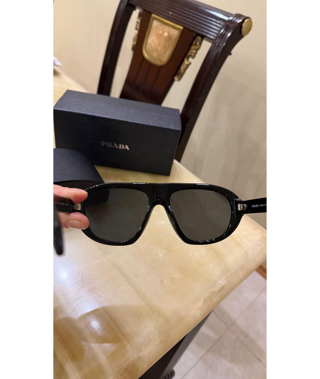 PRADA Черные пластиковые солнцезащитные очки, фото 3