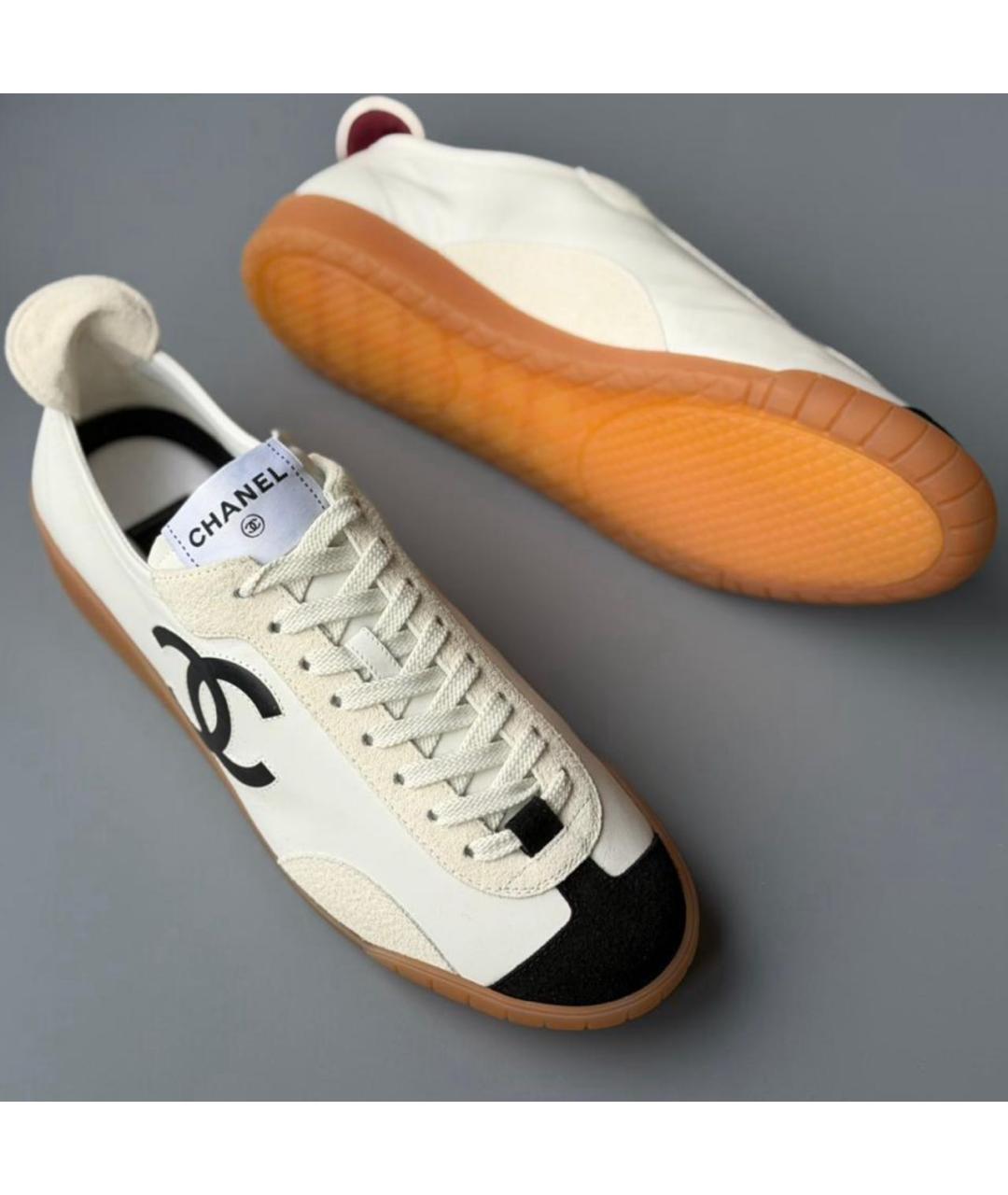 CHANEL Белые кожаные кроссовки, фото 3