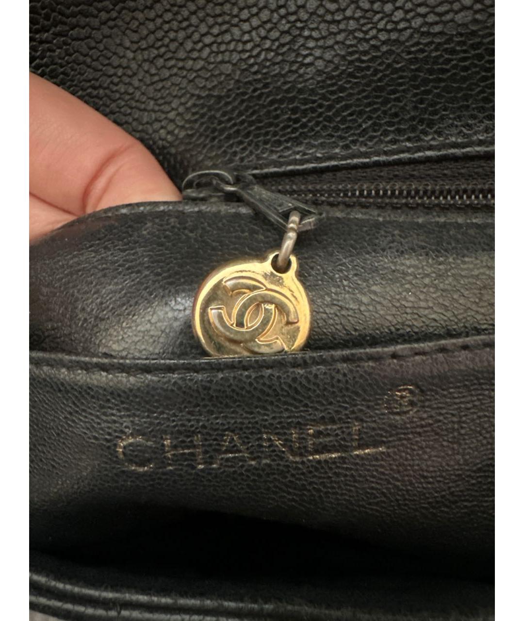 CHANEL Черная кожаная сумка с короткими ручками, фото 8