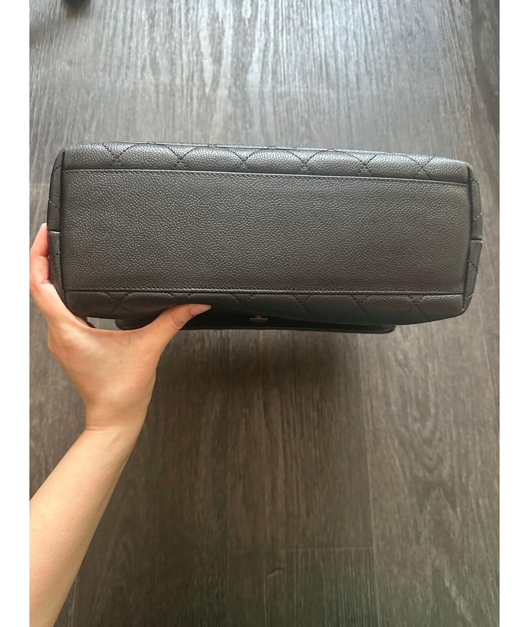 CHANEL Черная кожаная сумка с короткими ручками, фото 3