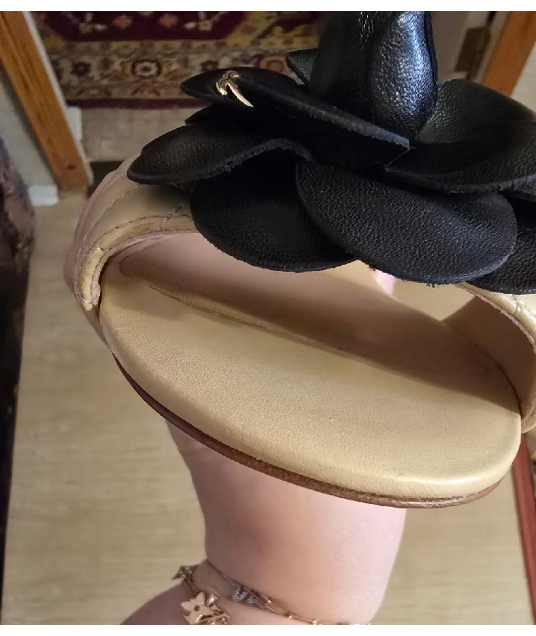 CHANEL Бежевые кожаные шлепанцы, фото 8