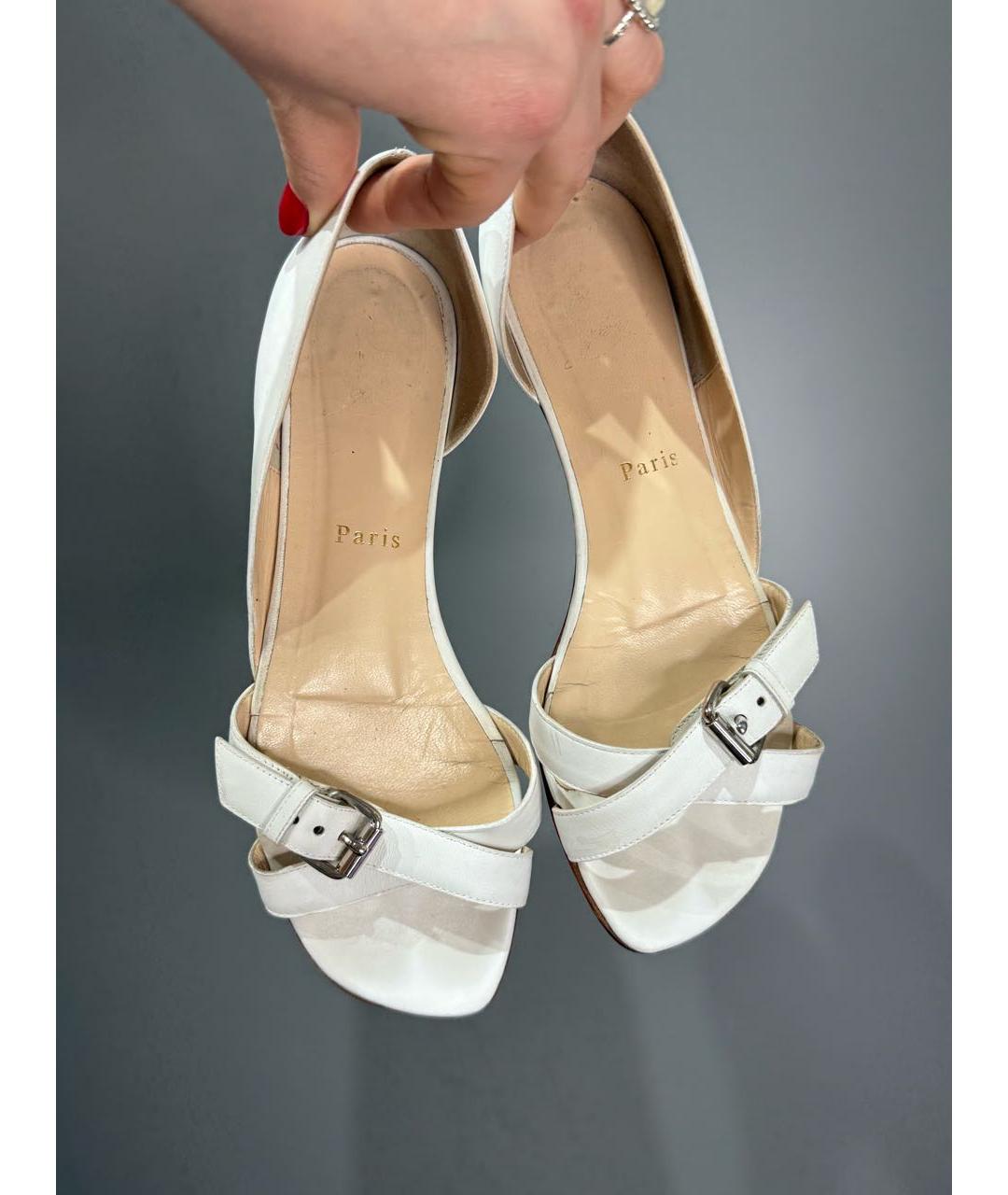 CHRISTIAN LOUBOUTIN Белые кожаные босоножки, фото 4