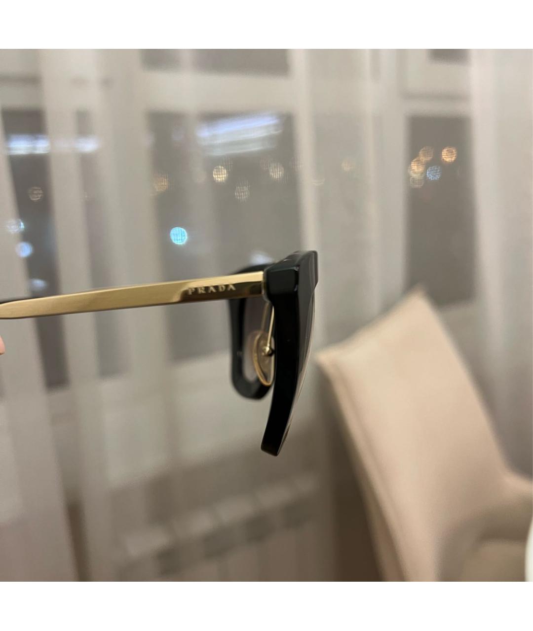 PRADA Черные пластиковые солнцезащитные очки, фото 3