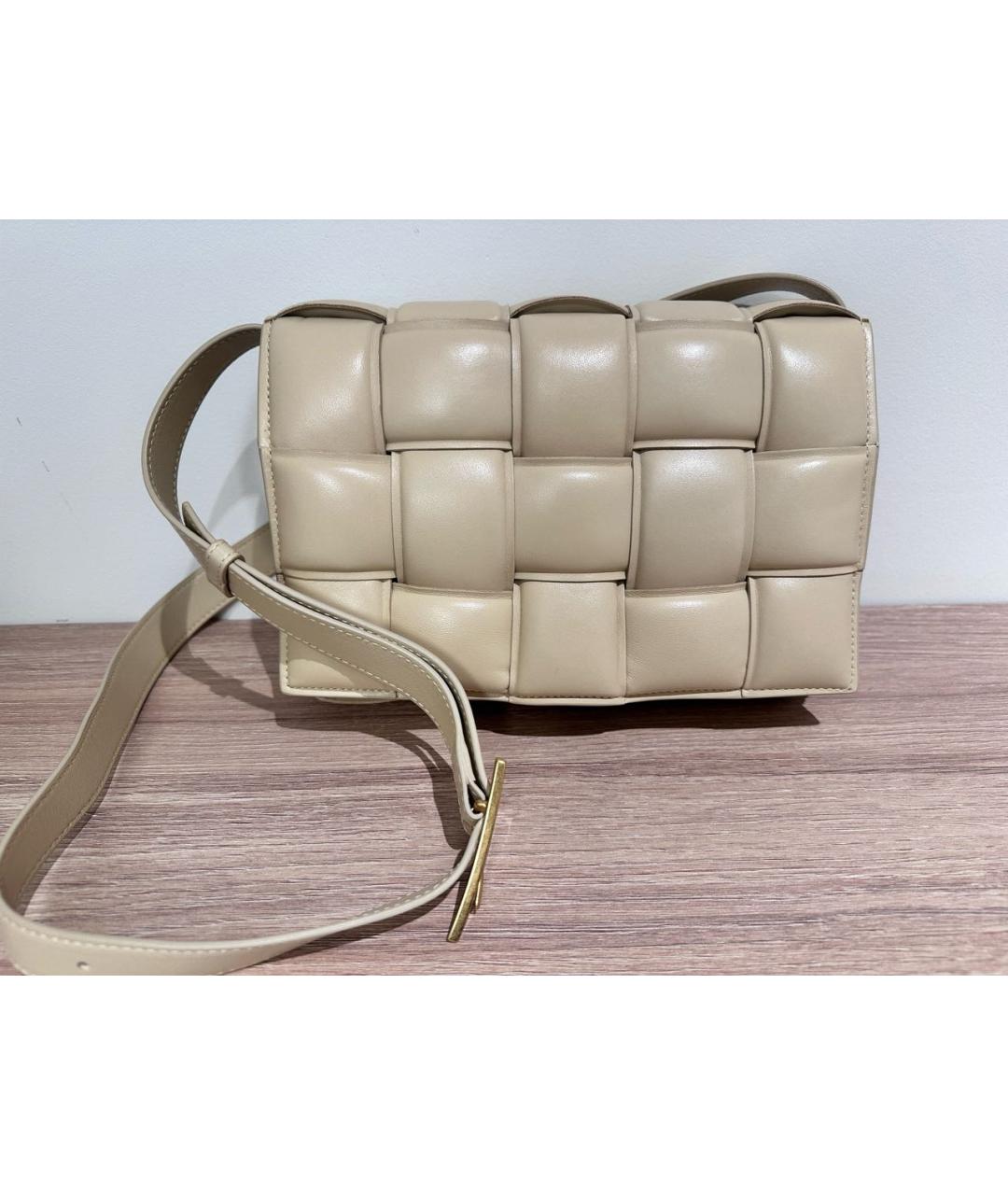 BOTTEGA VENETA Бежевая кожаная сумка через плечо, фото 6