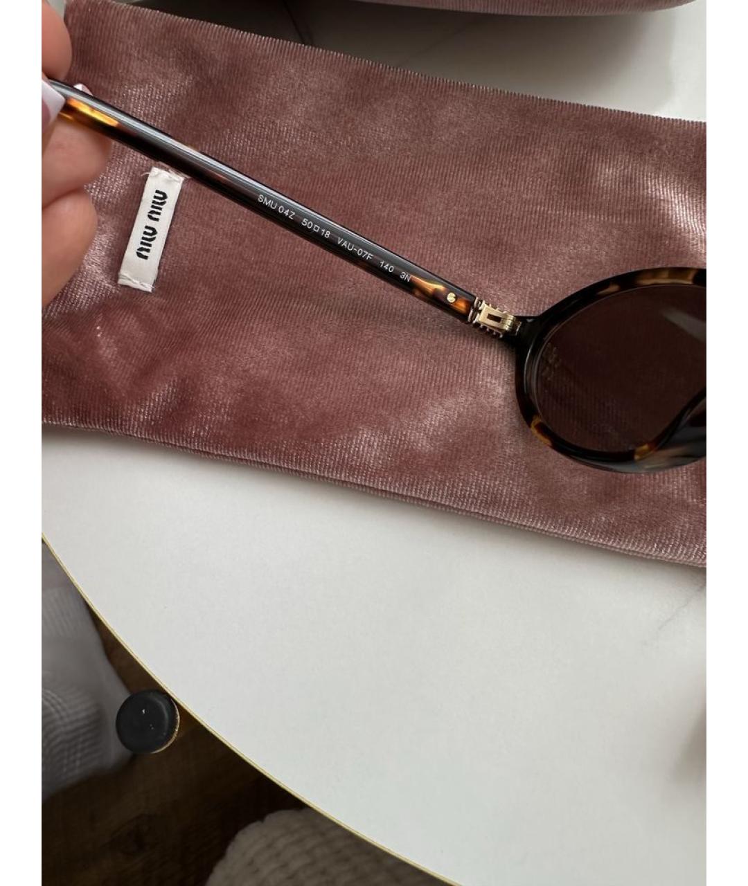 MIU MIU Коричневые пластиковые солнцезащитные очки, фото 4