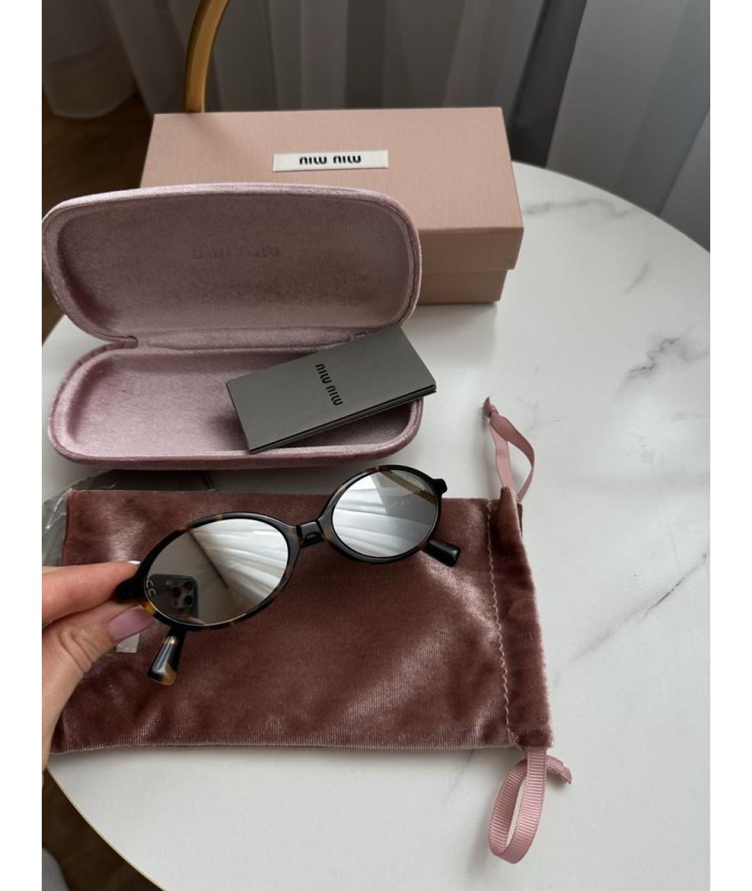 MIU MIU Коричневые пластиковые солнцезащитные очки, фото 2