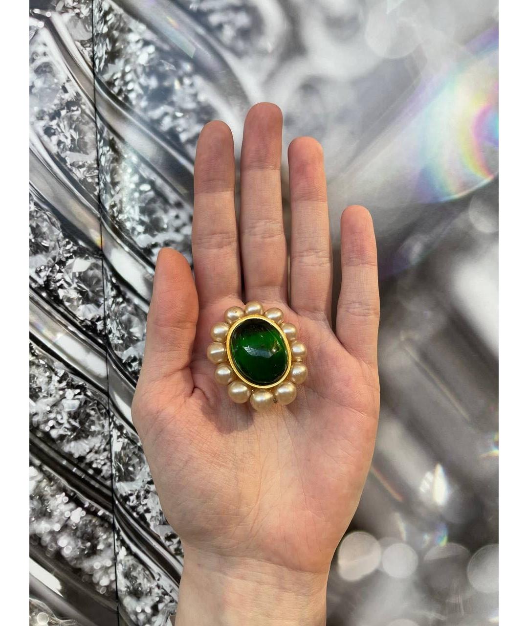 CHANEL Зеленые стеклянные клипсы, фото 3