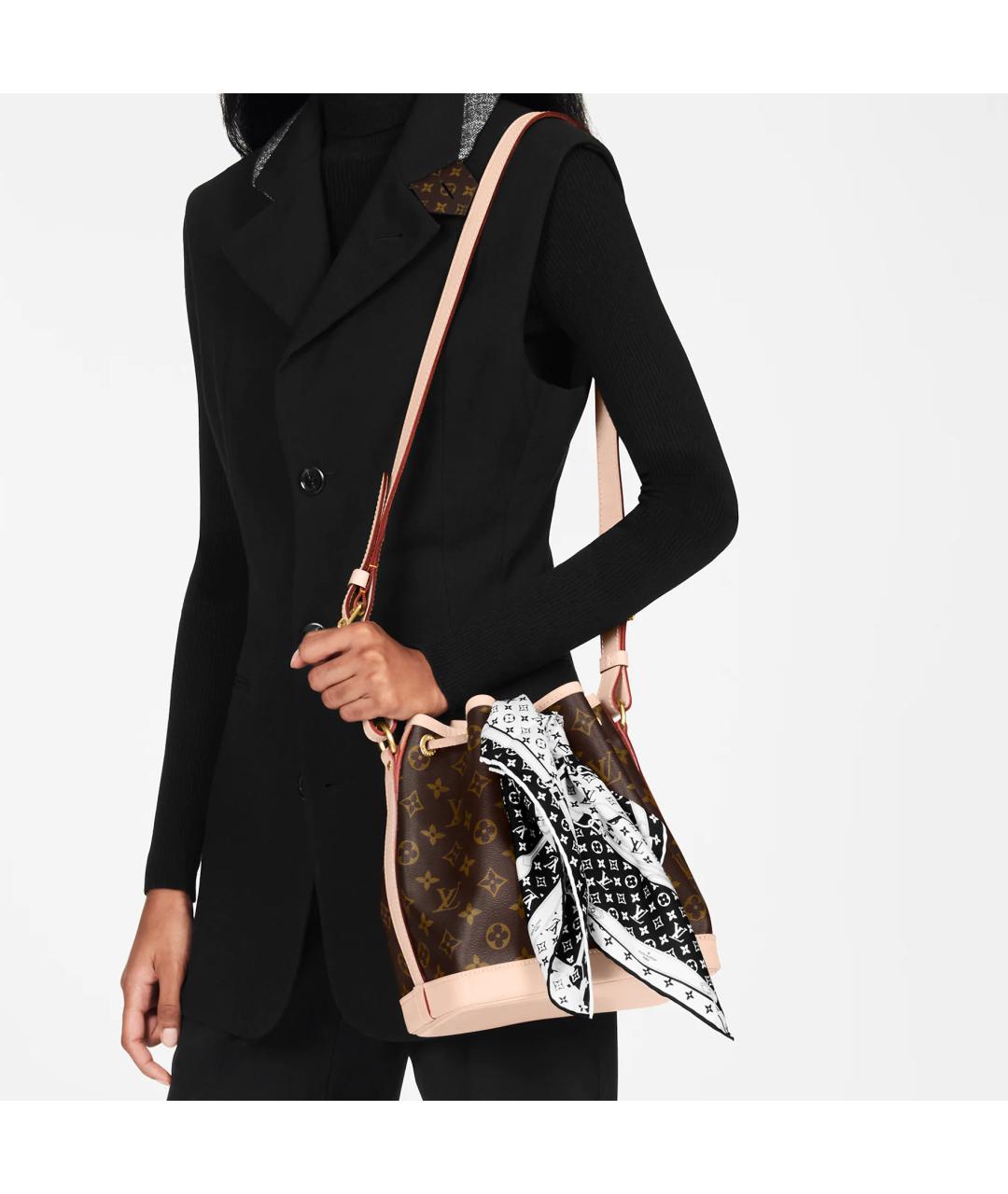 LOUIS VUITTON Черный шелковый шарф, фото 5