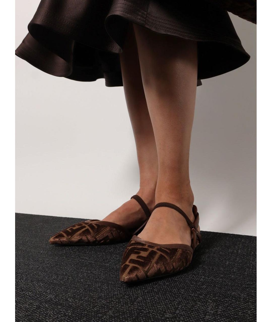 FENDI Коричневые текстильные балетки, фото 2