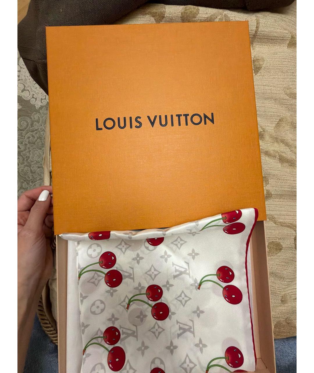 LOUIS VUITTON Белый шелковый платок, фото 4