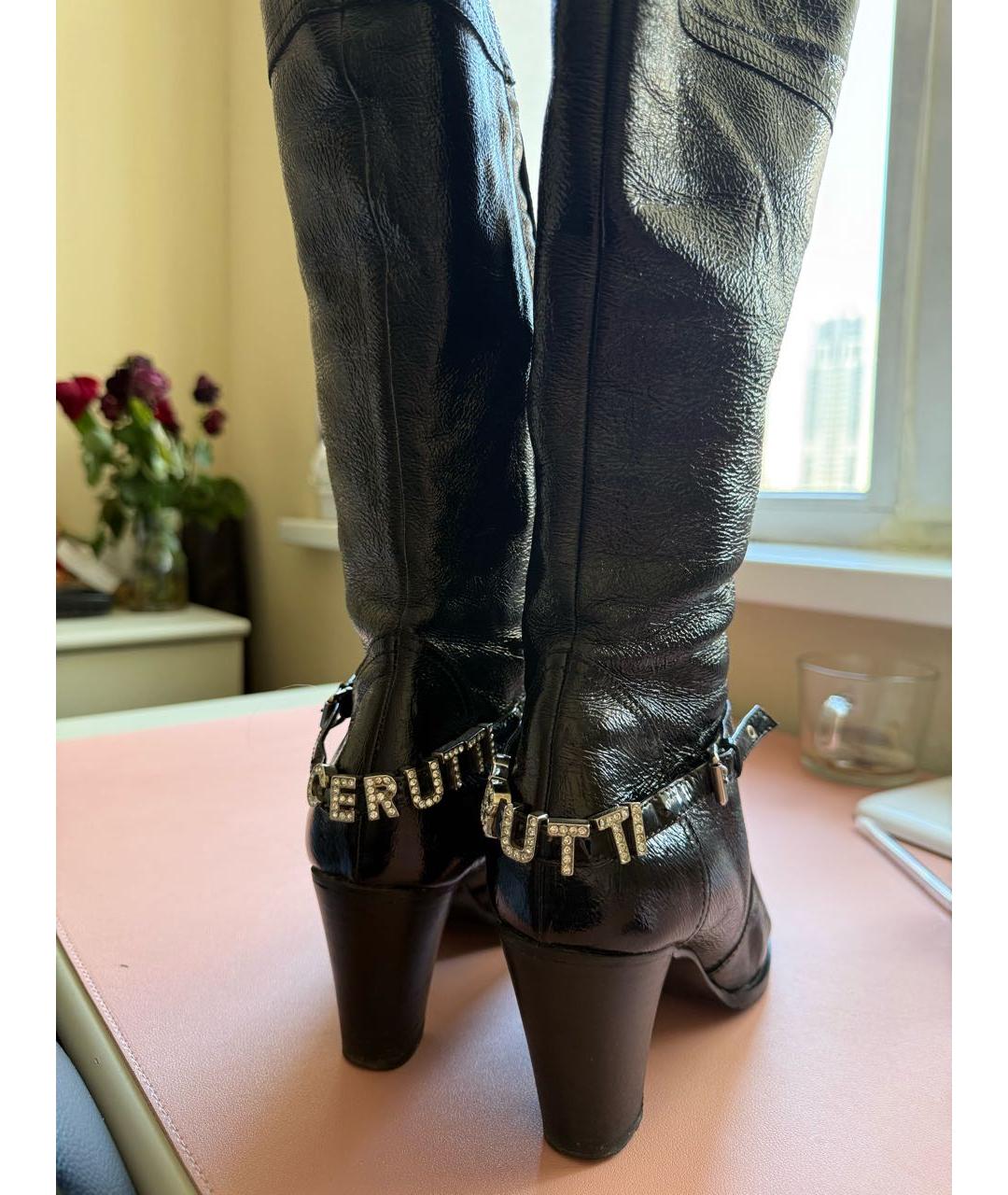 CERRUTI 1881 Черные сапоги из лакированной кожи, фото 4