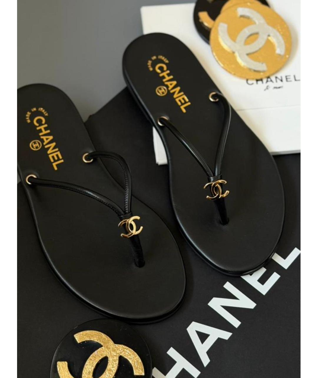 CHANEL Черные кожаные шлепанцы, фото 3