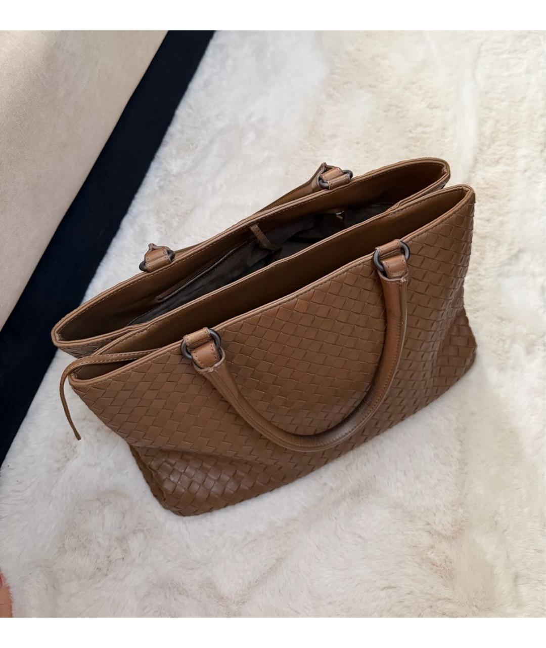 BOTTEGA VENETA Коричневая кожаная сумка тоут, фото 2