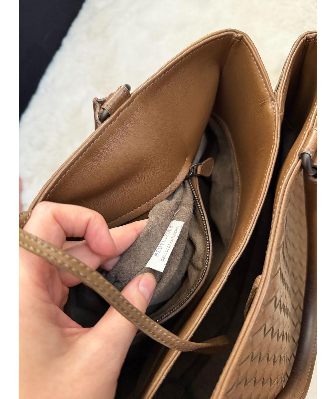 BOTTEGA VENETA Коричневая кожаная сумка тоут, фото 8