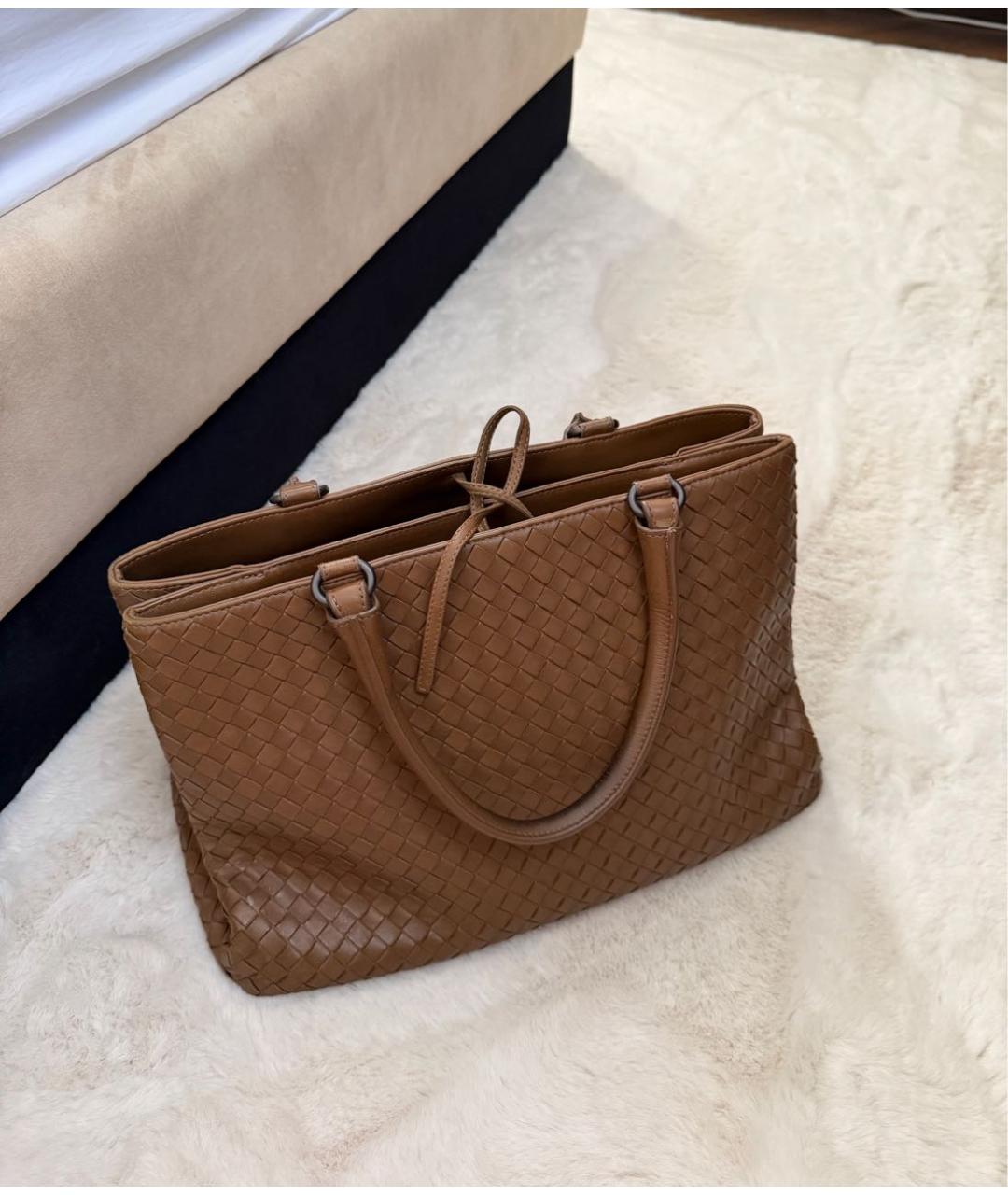 BOTTEGA VENETA Коричневая кожаная сумка тоут, фото 9