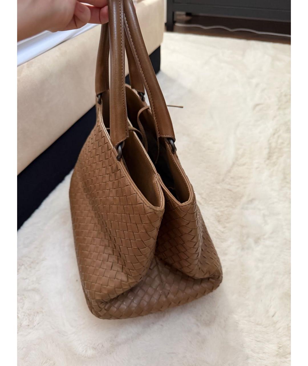 BOTTEGA VENETA Коричневая кожаная сумка тоут, фото 3