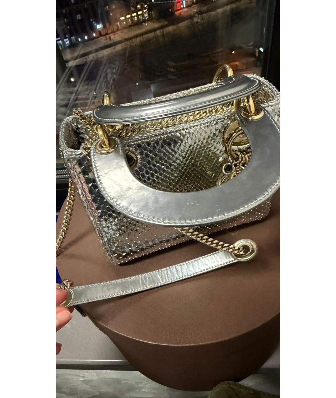 CHRISTIAN DIOR Серебряная сумка с короткими ручками из экзотической кожи, фото 3