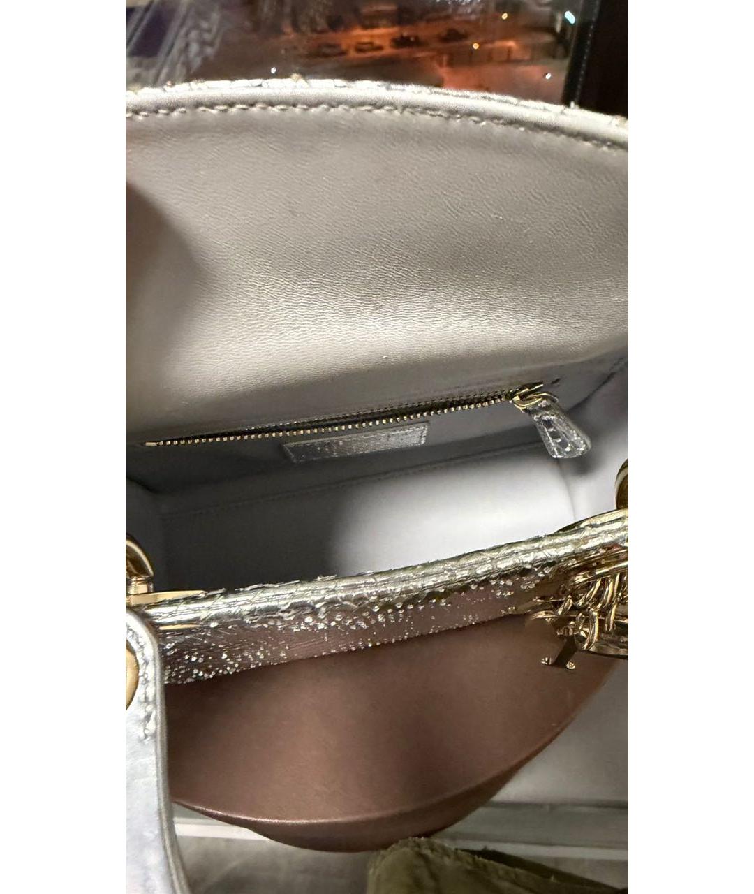 CHRISTIAN DIOR Серебряная сумка с короткими ручками из экзотической кожи, фото 5
