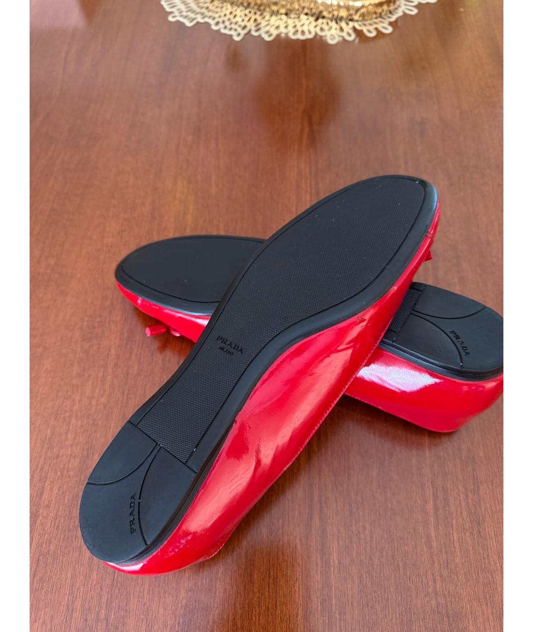 PRADA Красные балетки из лакированной кожи, фото 6
