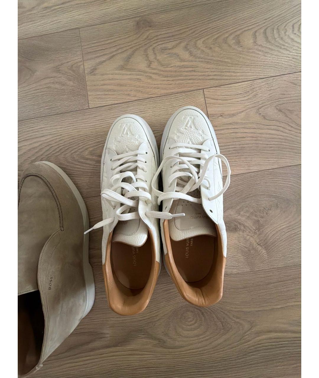 LOUIS VUITTON Белые кожаные низкие кроссовки / кеды, фото 3