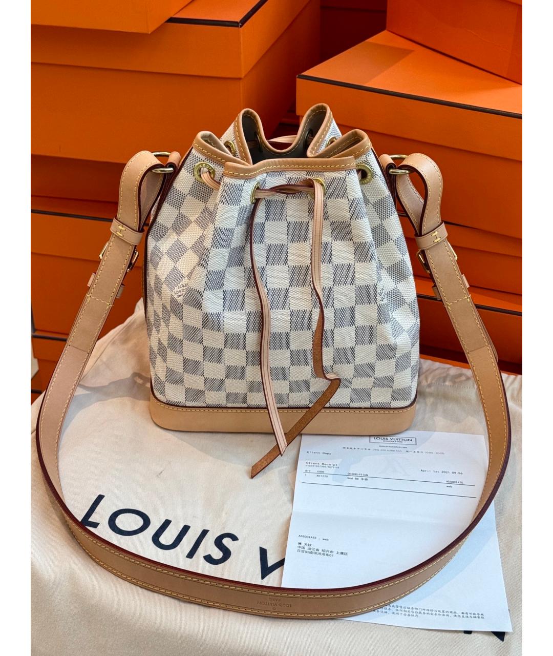 LOUIS VUITTON Белая сумка через плечо, фото 9