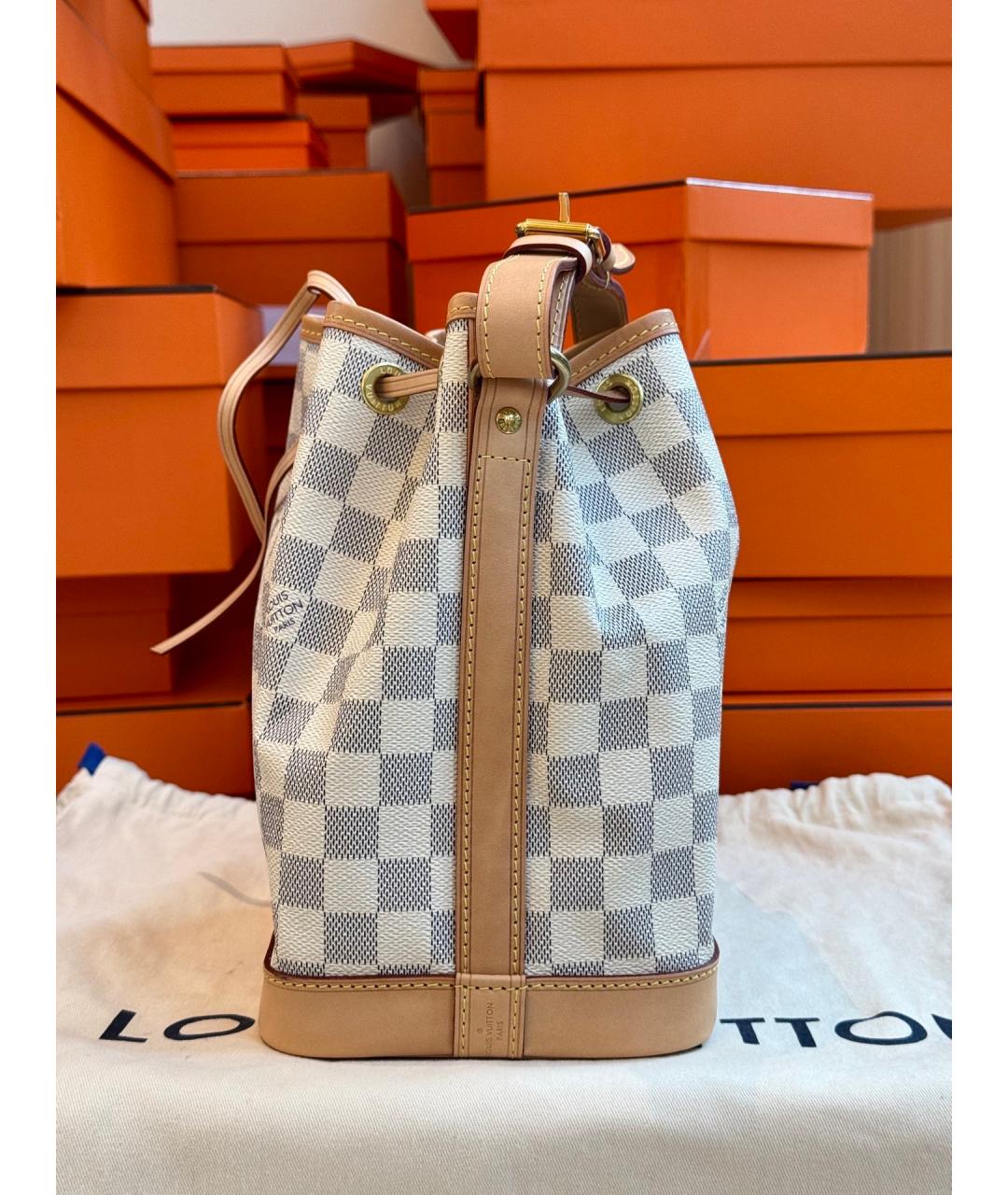 LOUIS VUITTON Белая сумка через плечо, фото 3