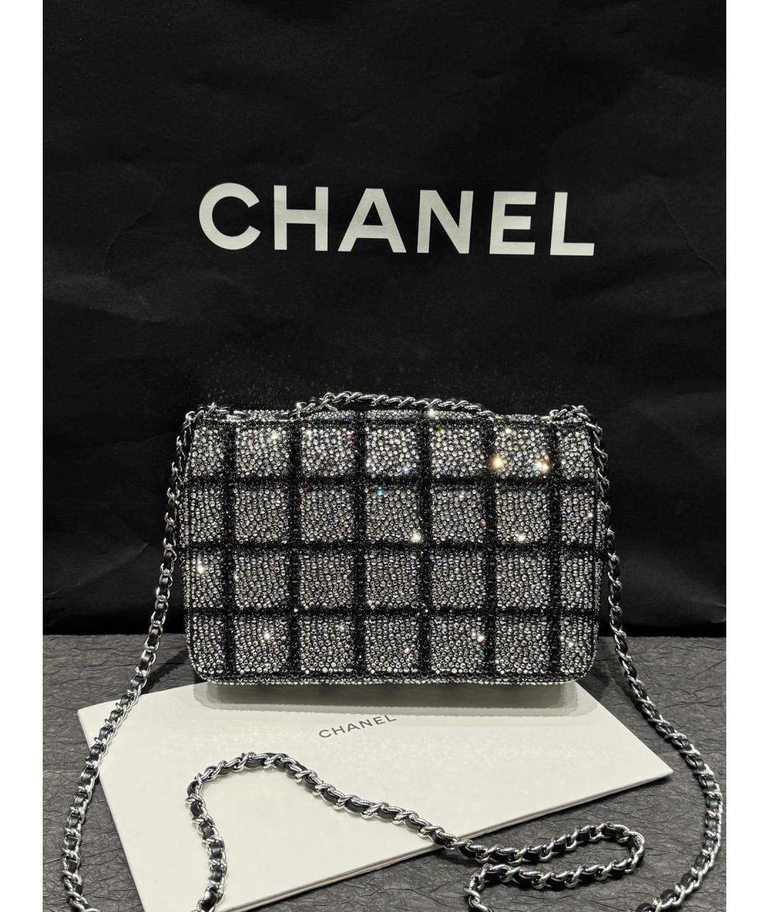 CHANEL Серебряная сумка через плечо, фото 2