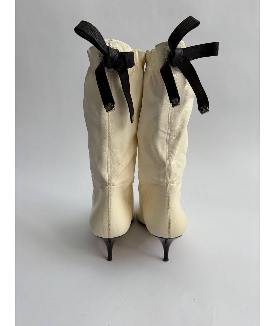 CHANEL Белые кожаные сапоги, фото 4