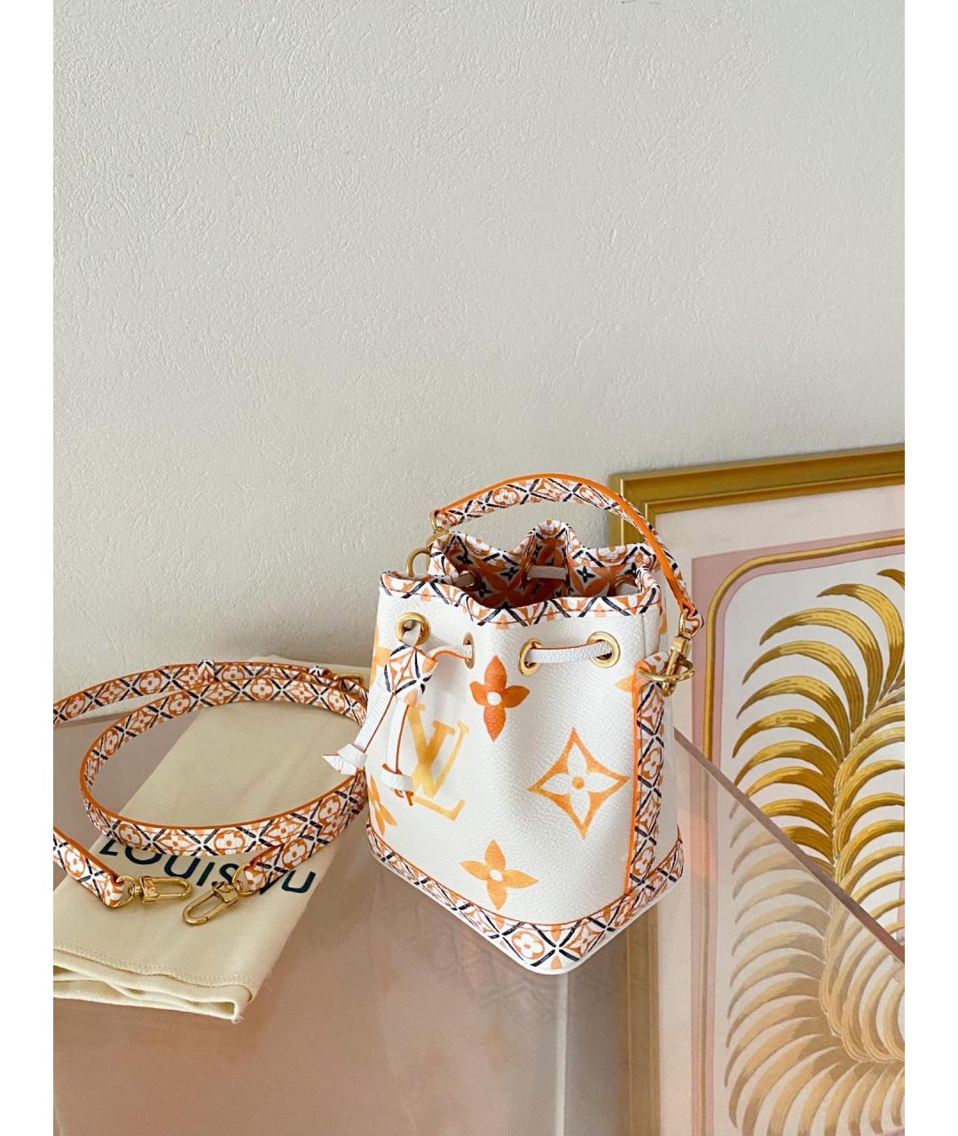 LOUIS VUITTON Белая сумка через плечо из искусственной кожи, фото 3