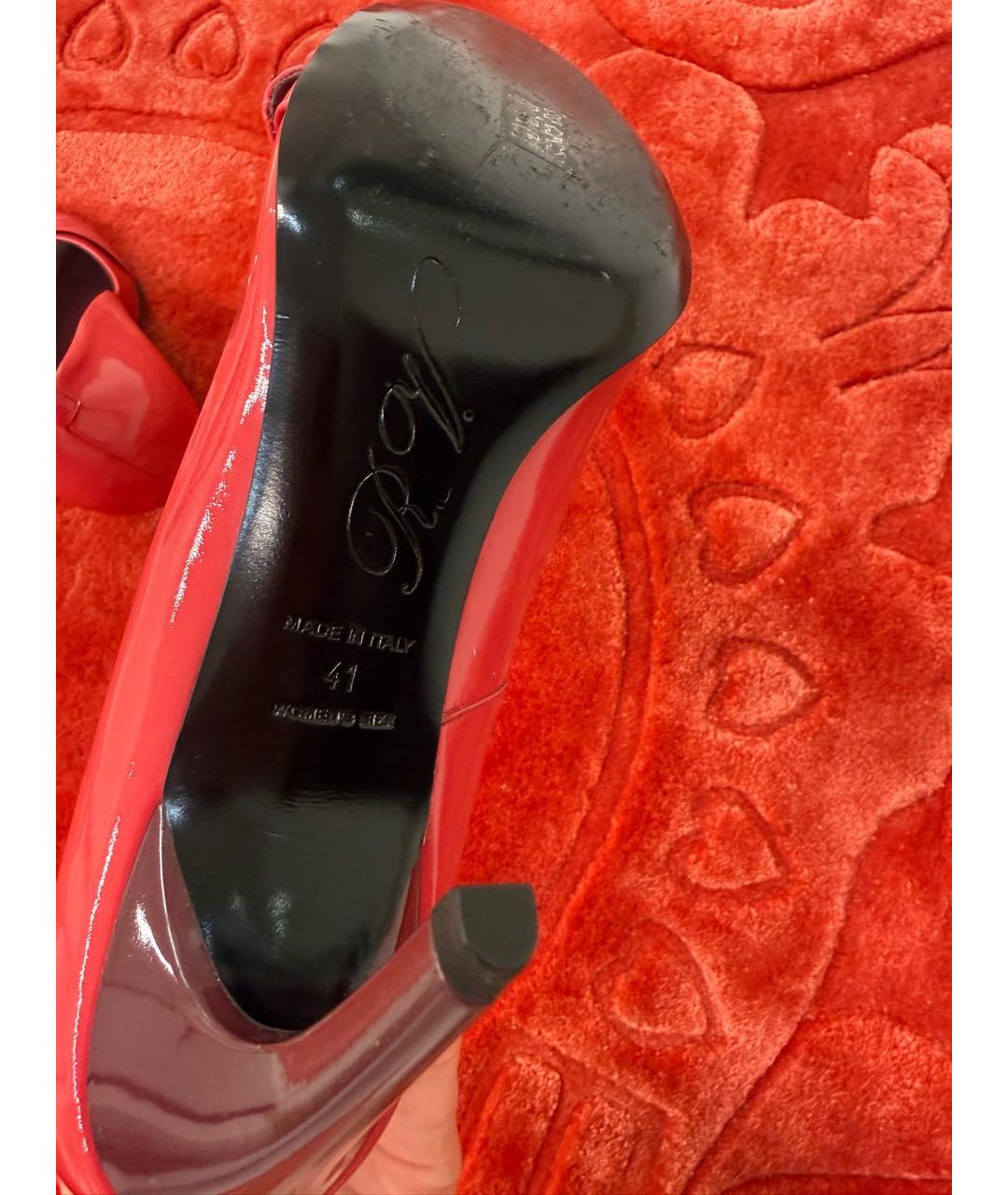 ROGER VIVIER Коралловые туфли из лакированной кожи, фото 6