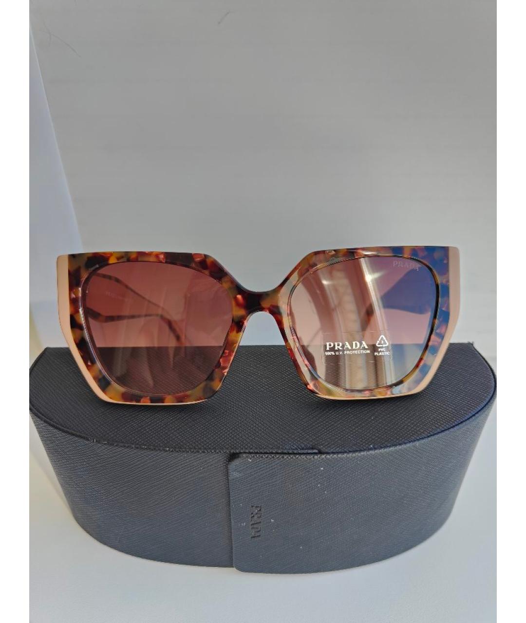 PRADA Коричневые пластиковые солнцезащитные очки, фото 4