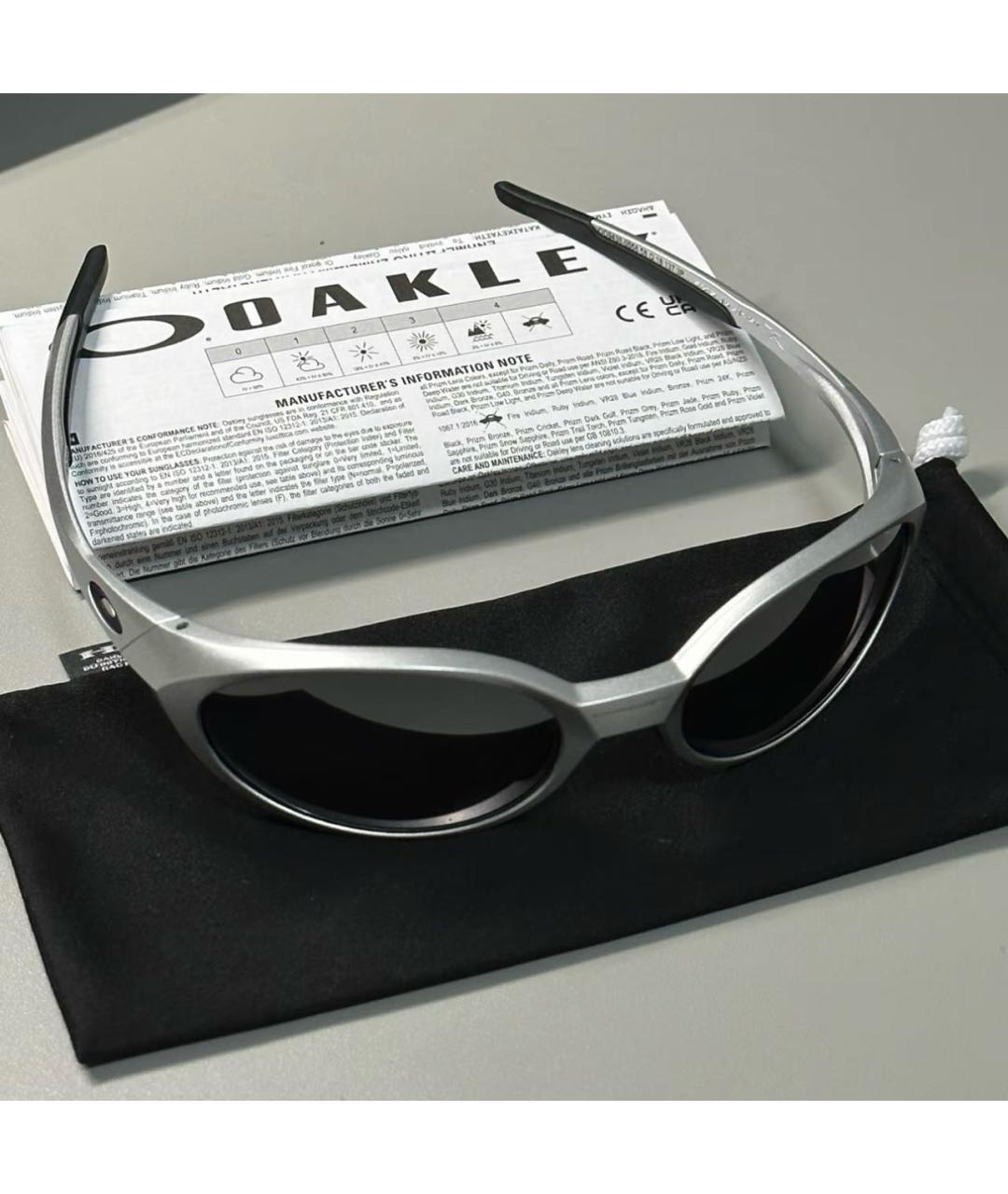 OAKLEY Серебряные пластиковые солнцезащитные очки, фото 4