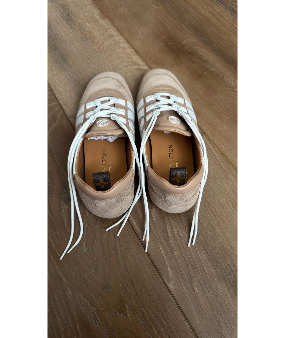 LOUIS VUITTON Бежевые замшевые кроссовки, фото 3