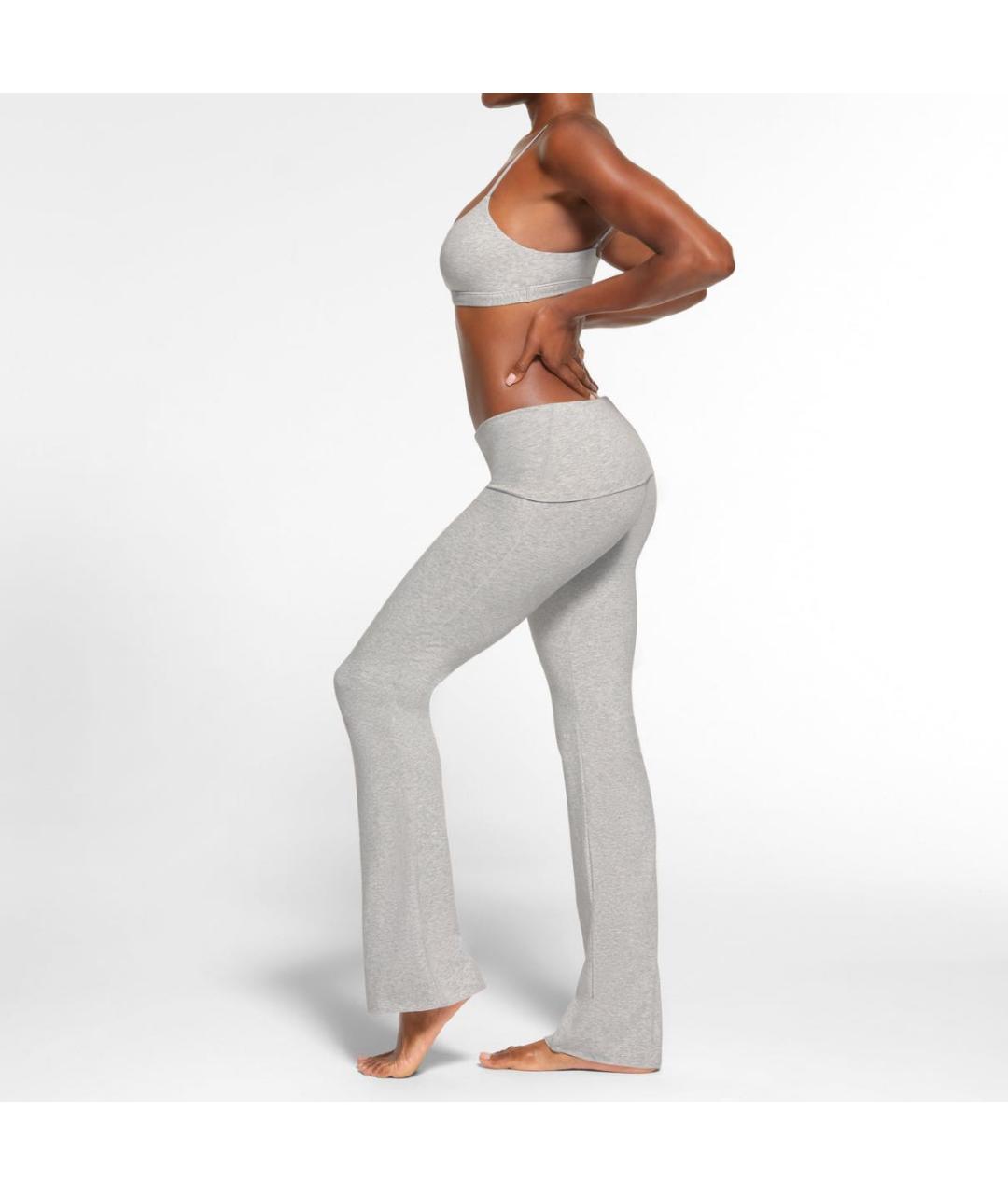 SKIMS Серые спортивные брюки и шорты, фото 3