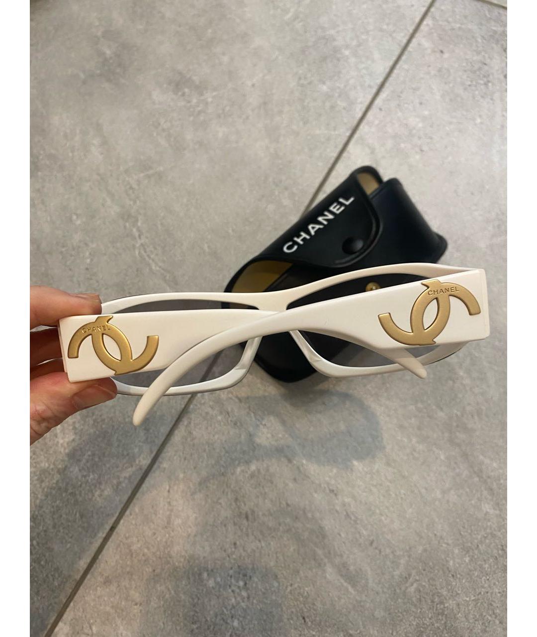 CHANEL Белые пластиковые солнцезащитные очки, фото 2