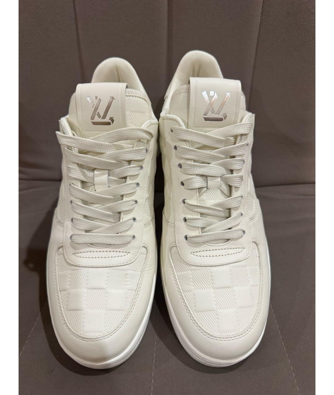 LOUIS VUITTON Белые кожаные низкие кроссовки / кеды, фото 2