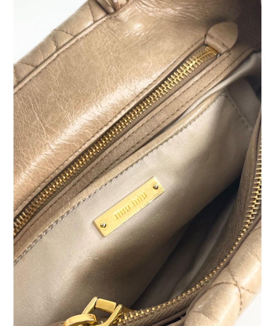 MIU MIU Бежевая кожаная сумка через плечо, фото 6